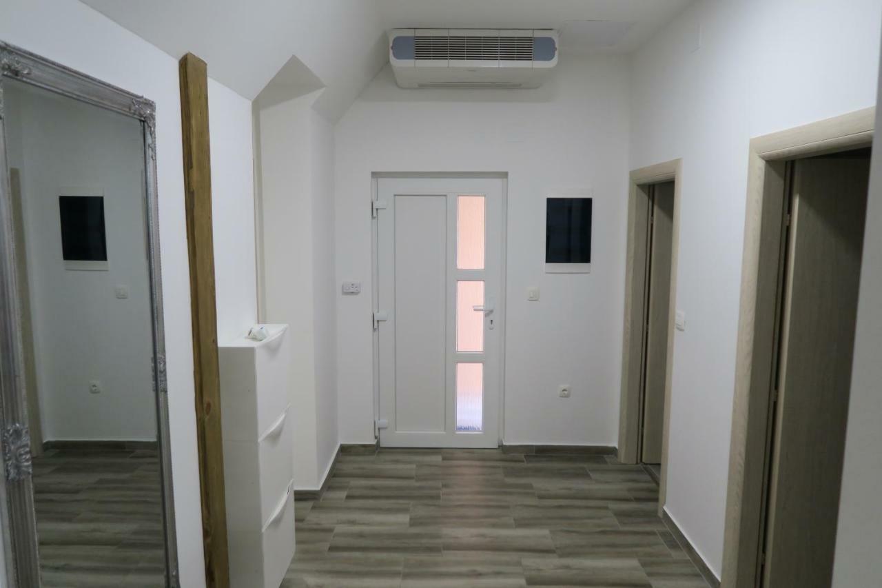 Family Apartment บัชกา ภายนอก รูปภาพ