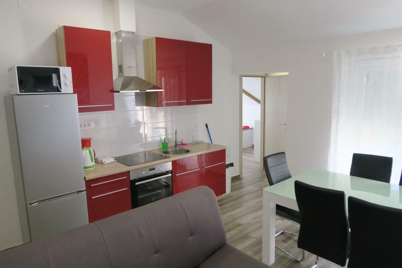Family Apartment บัชกา ภายนอก รูปภาพ