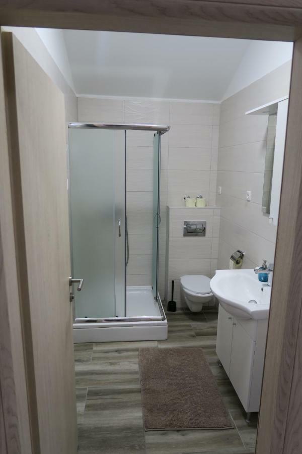 Family Apartment บัชกา ภายนอก รูปภาพ