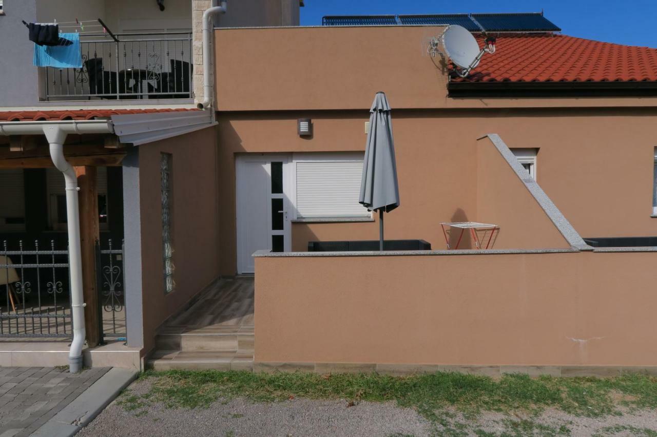 Family Apartment บัชกา ห้อง รูปภาพ