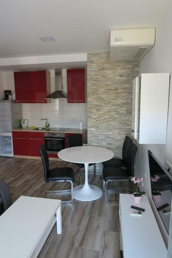 Family Apartment บัชกา ภายนอก รูปภาพ