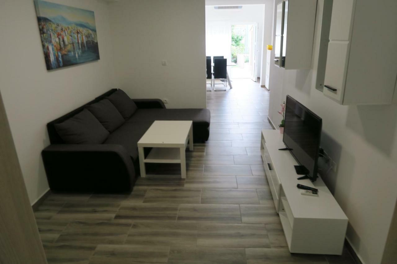 Family Apartment บัชกา ภายนอก รูปภาพ